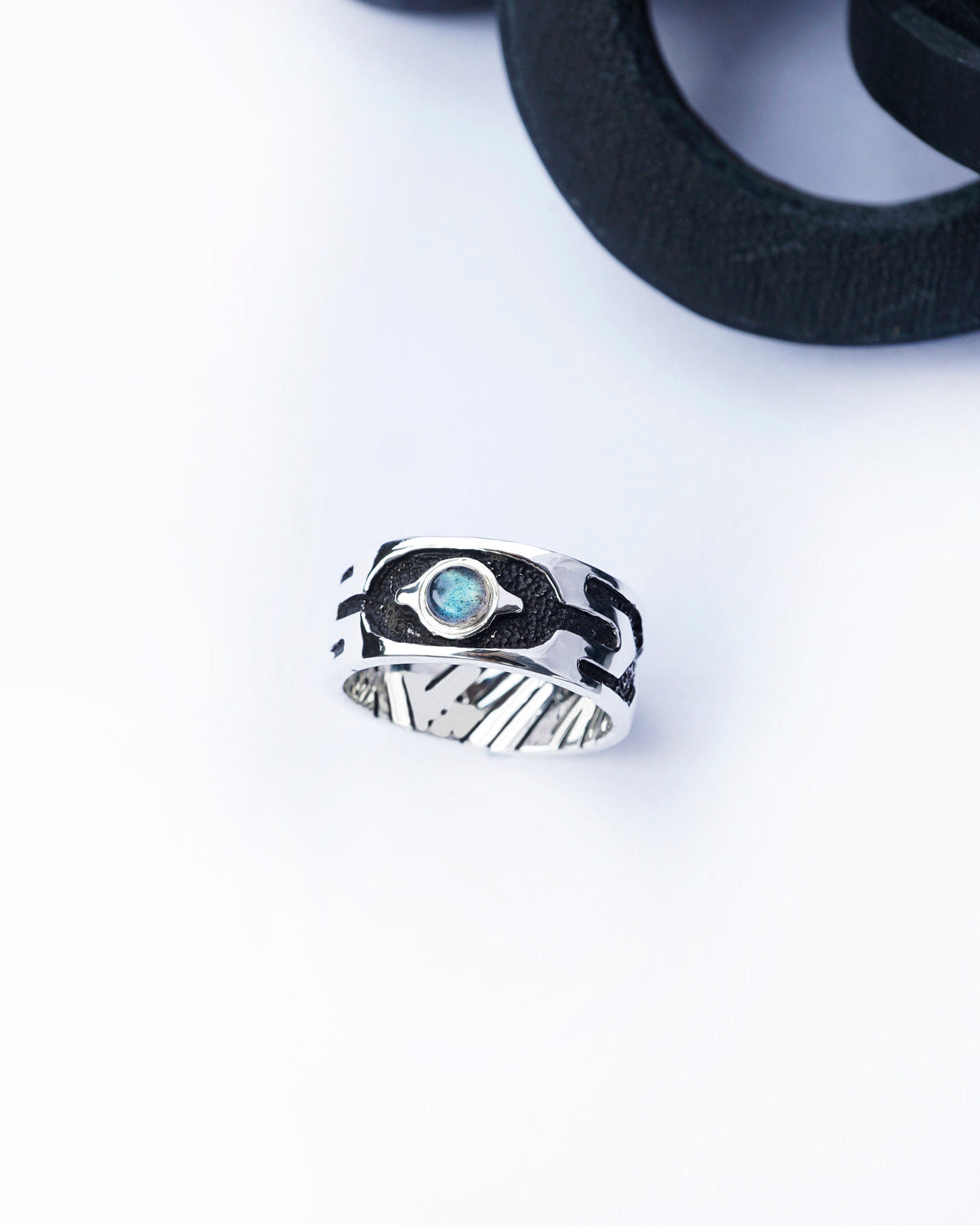 ARCTUR | Men's Silver Labradorite Ring